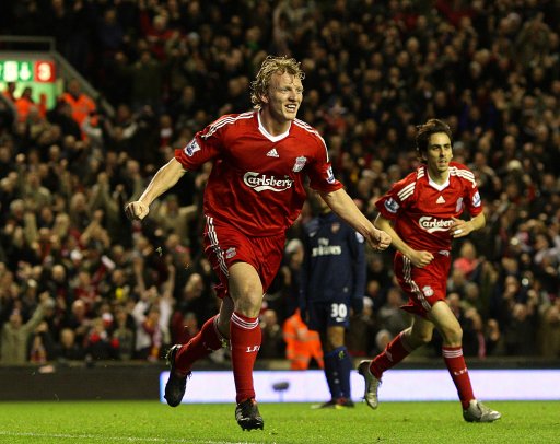 球迷怒喷后蹇韬回应：输球又怎么样？随后被韦世豪、甘超拦下