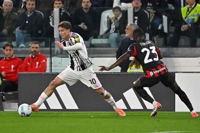 普利希奇带病救主，此乃米兰擎天一柱！（带病出战成救世主，普利希奇堪称米兰顶梁柱）