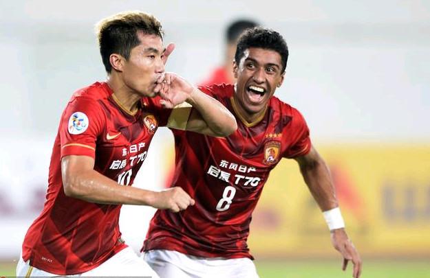 中超第29轮观众人数：成都蓉城主场41242人居首，场均26369人（中超第29轮观赛人数榜：成都蓉城主场41242人位列第一，单轮场均26369人）