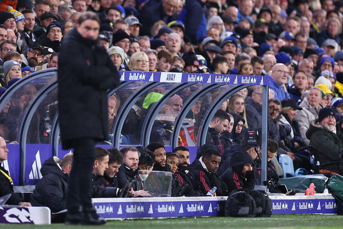 天空：切尔西正努力争取在关窗前签下哈维-西蒙斯和加纳乔（天空体育：切尔西加速推进，力争在转会窗截止前签下哈维-西蒙斯与加纳乔）