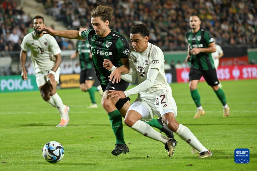 李金羽：中国足球前一段已经掉冰窟窿里了，目前处于恢复期（李金羽：国足此前陷入低谷，当前正处于恢复阶段）