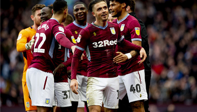 过去4年，足坛仅姆巴佩一人每年均入选FIFPro年度最佳阵容（近四年仅姆巴佩连续入选FIFPro年度最佳阵容）