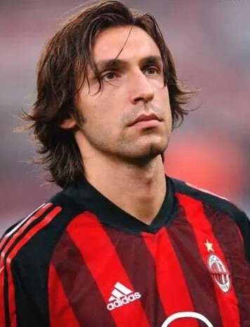 在重庆铜梁备战期间，U16国足参观了邱少云烈士纪念馆（U16国足重庆铜梁备战之余参访邱少云烈士纪念馆）