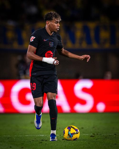 约基奇34+10+9+单节18分暴走创神迹，掘金险胜火箭！杜兰特14中5，申京16中6（约基奇34分10板9助单节18分发飙助掘金险胜火箭，杜兰特14投5中，申京16投6中）