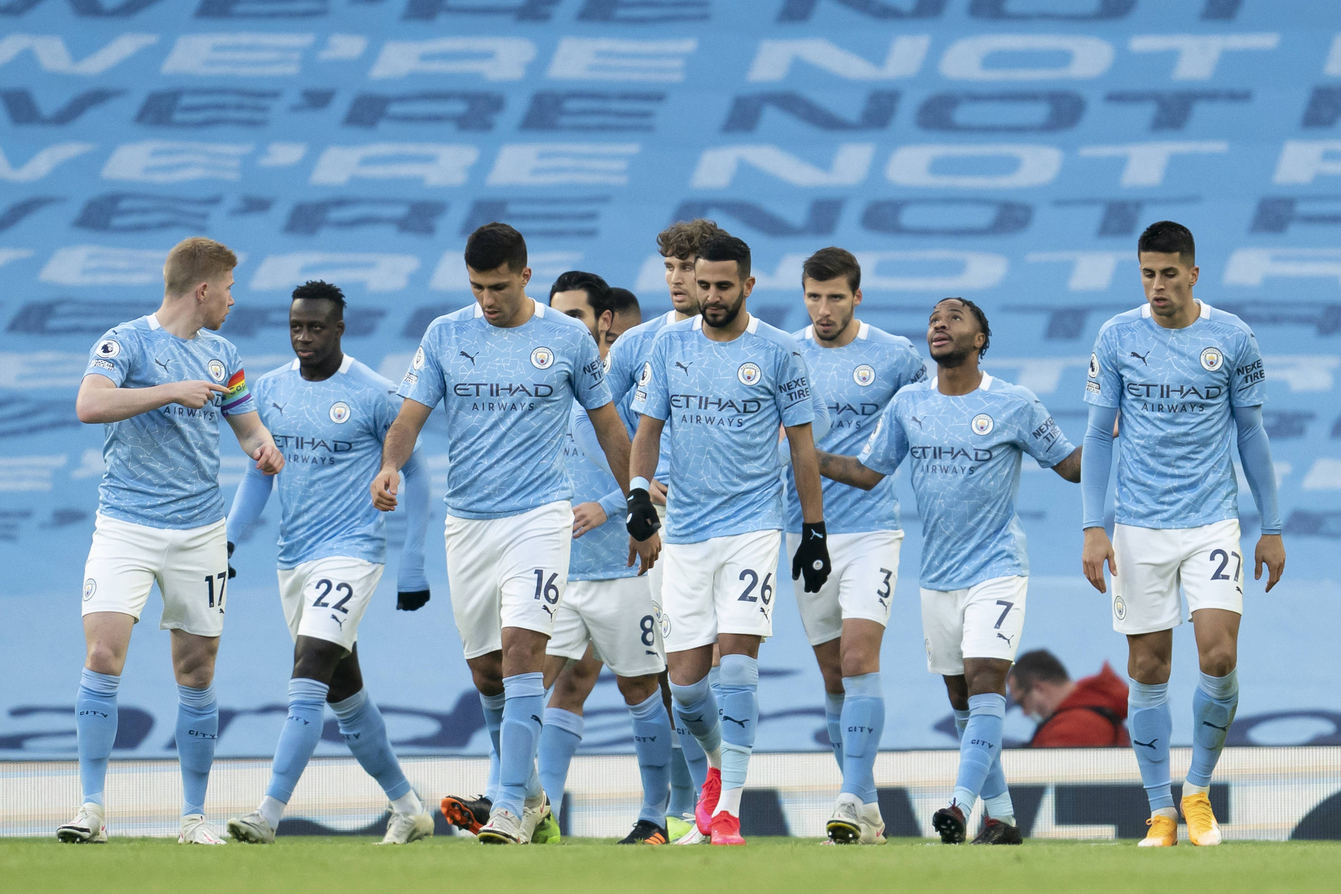 德天空：切尔西仍未正式报价西蒙斯，莱比锡坚持7000万欧要价