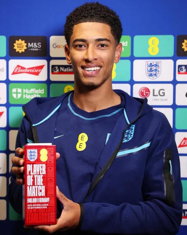 55分！哈登率快船止三连败，新秀26分获赞，或成黄蜂重建支柱（55分之夜！哈登领衔快船止住三连败，新秀26分闪耀，有望成为黄蜂重建核心）