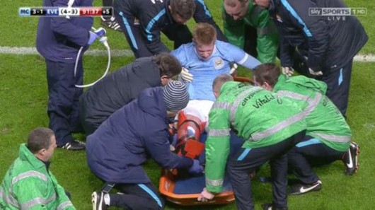 希腊队攻防两端表现亮眼（希腊队攻守俱佳状态火热）