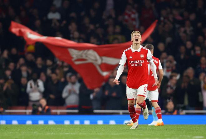 你礼貌吗！戈贝尔让杰伦·布朗跟自己一样剃成光头（戈贝尔调侃杰伦·布朗：剃个光头，和我同款造型）