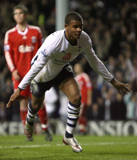 欧冠生死战！皇马后防线告急 阿隆索迎来最关键一战（欧冠生死局将至：皇马防线拉响警报，阿隆索迎关键一役）