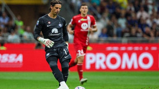 今年上海双雄争冠战启用外籍裁判，去年的主裁为傅明、李海新（今年上海双雄争冠对决将由外籍裁判执法，去年主哨为傅明、李海新）