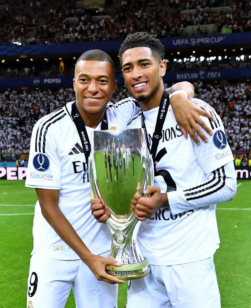 斯基拉：米兰和一些德甲俱乐部正在关注布鲁日前锋特雷索尔迪（斯基拉：AC米兰与多支德甲球队正考察布鲁日前锋特雷索尔迪）