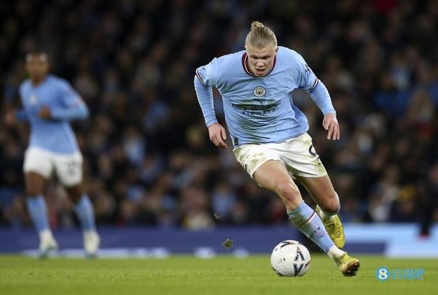 意媒：此前因流感缺阵的博尼尚未恢复训练，不确定能否踢意杯（意媒：博尼因流感缺阵后仍未复训，能否出战意大利杯存疑）